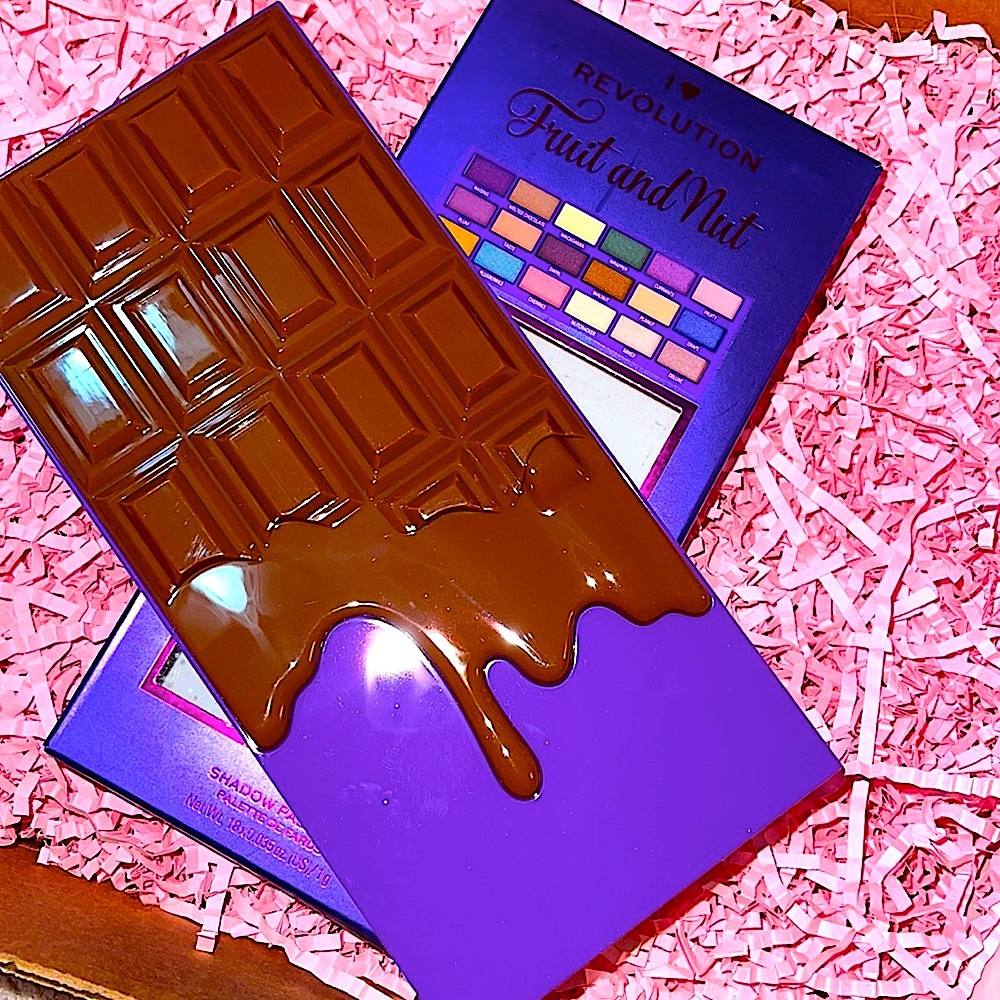 🆕💜I LOVE REVOLUTION: Fruit And Nut Chocolate Eyeshadow Palette - Picture 4 of 7